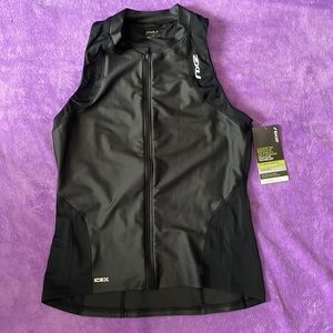 NWT 🖤Women’s 2XU Multi-Sport/Triathlon Biking Performance Singlet. Size - XL